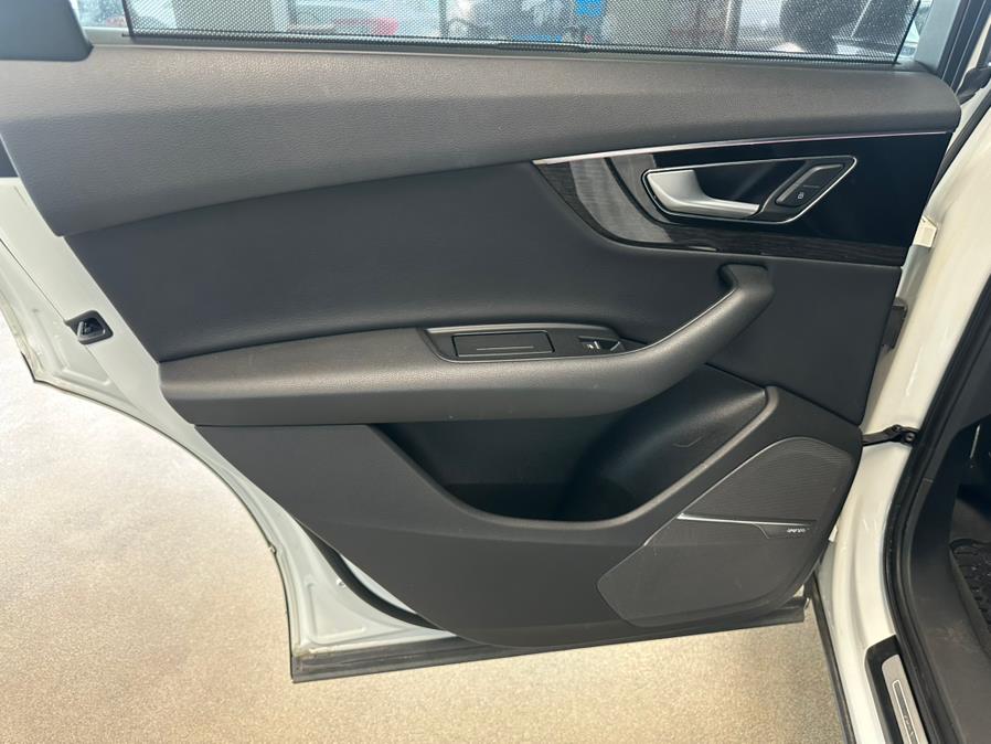 2019 Audi Q7 Prestige 55 TFSI quattro, available for sale in Inwood, New York | 5 Towns Drive. Inwood, New York 2019 Audi Q7 Prestige 55 TFSI quattro, available for sale in Inwood, New York | 5 Towns Drive. Inwood, New York