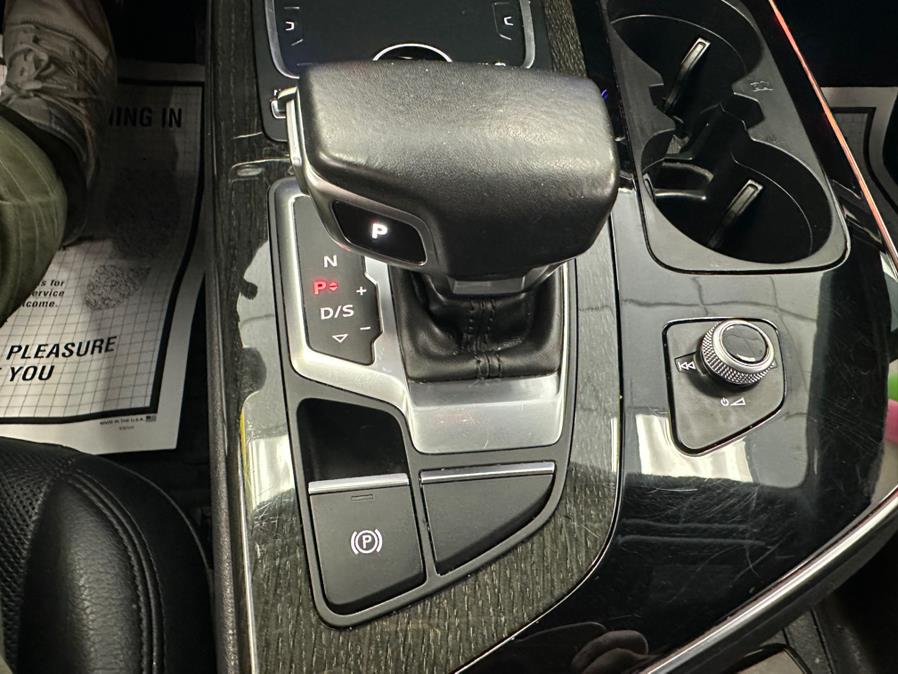 2019 Audi Q7 Prestige 55 TFSI quattro, available for sale in Inwood, New York | 5 Towns Drive. Inwood, New York 2019 Audi Q7 Prestige 55 TFSI quattro, available for sale in Inwood, New York | 5 Towns Drive. Inwood, New York