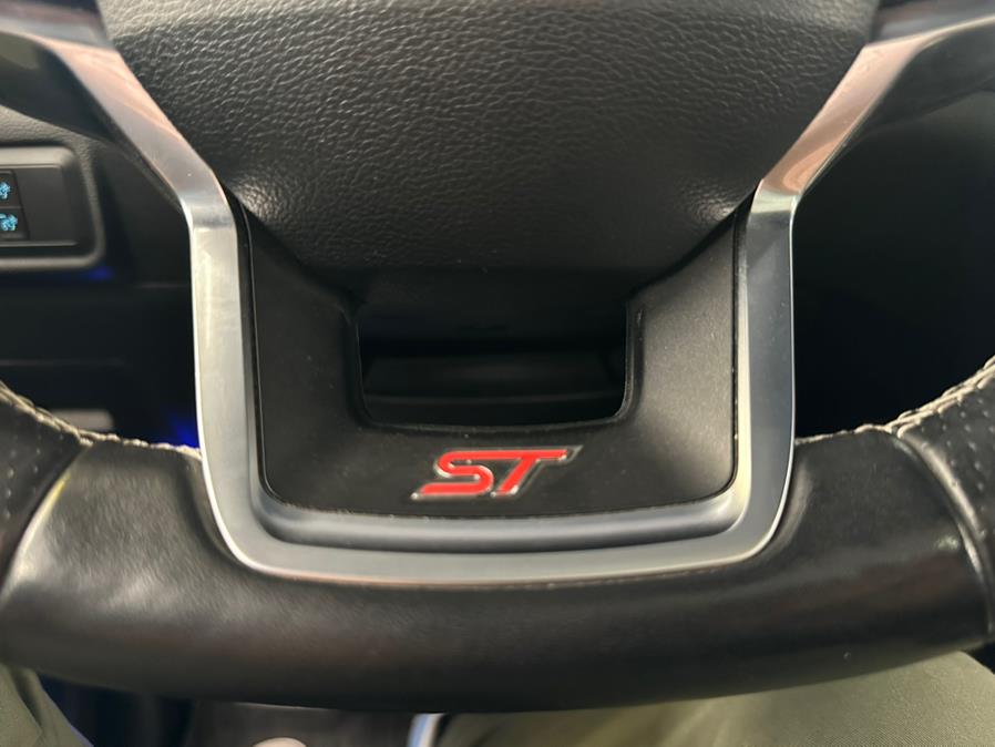 2022 Ford Explorer ST 4WD, available for sale in Inwood, New York | 5 Towns Drive. Inwood, New York 2022 Ford Explorer ST 4WD, available for sale in Inwood, New York | 5 Towns Drive. Inwood, New York