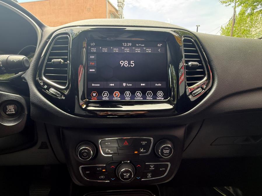 2021 Jeep Compass Limited 4x4, available for sale in Newark, New Jersey | Champion Of Newark. Newark, New Jersey 2021 Jeep Compass Limited 4x4, available for sale in Newark, New Jersey | Champion Of Newark. Newark, New Jersey