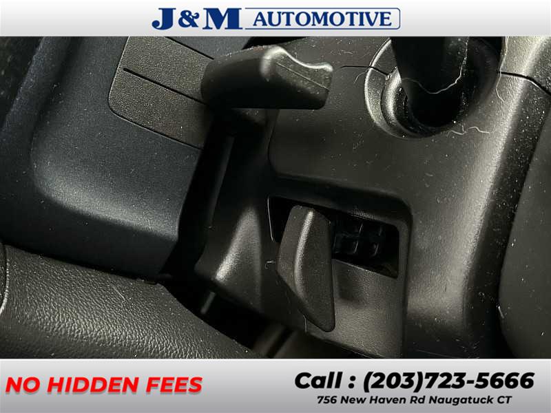 2017 Chevrolet Silverado 2500hd LT, available for sale in Naugatuck, Connecticut | J&M Automotive Sls&Svc LLC. Naugatuck, Connecticut 2017 Chevrolet Silverado 2500hd LT, available for sale in Naugatuck, Connecticut | J&M Automotive Sls&Svc LLC. Naugatuck, Connecticut