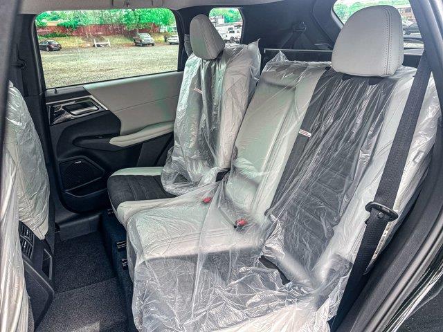 2025 Mitsubishi Outlander SE, available for sale in Great Neck, New York | Camy Cars. Great Neck, New York 2025 Mitsubishi Outlander SE, available for sale in Great Neck, New York | Camy Cars. Great Neck, New York
