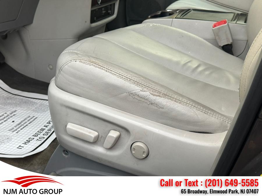 2013 Toyota Sienna 5dr 8-Pass Van V6 XLE FWD, available for sale in Elmwood Park, New Jersey | NJM Auto Group. Elmwood Park, New Jersey 2013 Toyota Sienna 5dr 8-Pass Van V6 XLE FWD, available for sale in Elmwood Park, New Jersey | NJM Auto Group. Elmwood Park, New Jersey