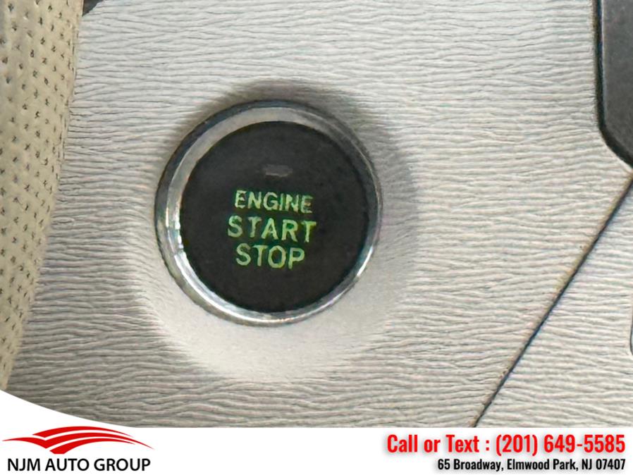 2013 Toyota Sienna 5dr 8-Pass Van V6 XLE FWD, available for sale in Elmwood Park, New Jersey | NJM Auto Group. Elmwood Park, New Jersey 2013 Toyota Sienna 5dr 8-Pass Van V6 XLE FWD, available for sale in Elmwood Park, New Jersey | NJM Auto Group. Elmwood Park, New Jersey