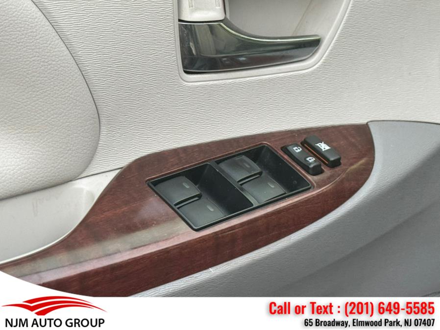 2013 Toyota Sienna 5dr 8-Pass Van V6 XLE FWD, available for sale in Elmwood Park, New Jersey | NJM Auto Group. Elmwood Park, New Jersey 2013 Toyota Sienna 5dr 8-Pass Van V6 XLE FWD, available for sale in Elmwood Park, New Jersey | NJM Auto Group. Elmwood Park, New Jersey