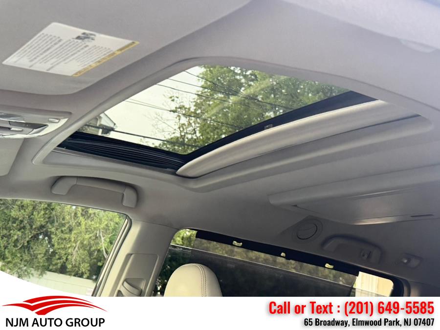 2013 Toyota Sienna 5dr 8-Pass Van V6 XLE FWD, available for sale in Elmwood Park, New Jersey | NJM Auto Group. Elmwood Park, New Jersey 2013 Toyota Sienna 5dr 8-Pass Van V6 XLE FWD, available for sale in Elmwood Park, New Jersey | NJM Auto Group. Elmwood Park, New Jersey
