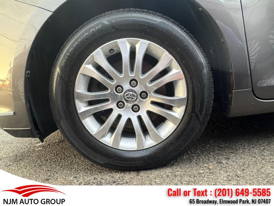 2013 Toyota Sienna 5dr 8-Pass Van V6 XLE FWD, available for sale in Elmwood Park, New Jersey | NJM Auto Group. Elmwood Park, New Jersey 2013 Toyota Sienna 5dr 8-Pass Van V6 XLE FWD, available for sale in Elmwood Park, New Jersey | NJM Auto Group. Elmwood Park, New Jersey