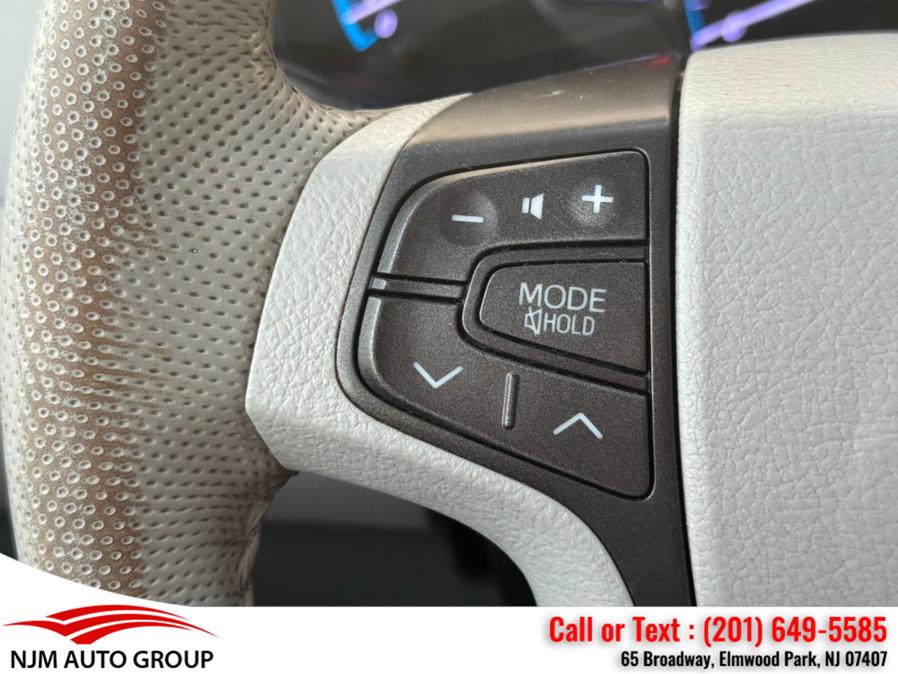 2013 Toyota Sienna 5dr 8-Pass Van V6 XLE FWD, available for sale in Elmwood Park, New Jersey | NJM Auto Group. Elmwood Park, New Jersey 2013 Toyota Sienna 5dr 8-Pass Van V6 XLE FWD, available for sale in Elmwood Park, New Jersey | NJM Auto Group. Elmwood Park, New Jersey