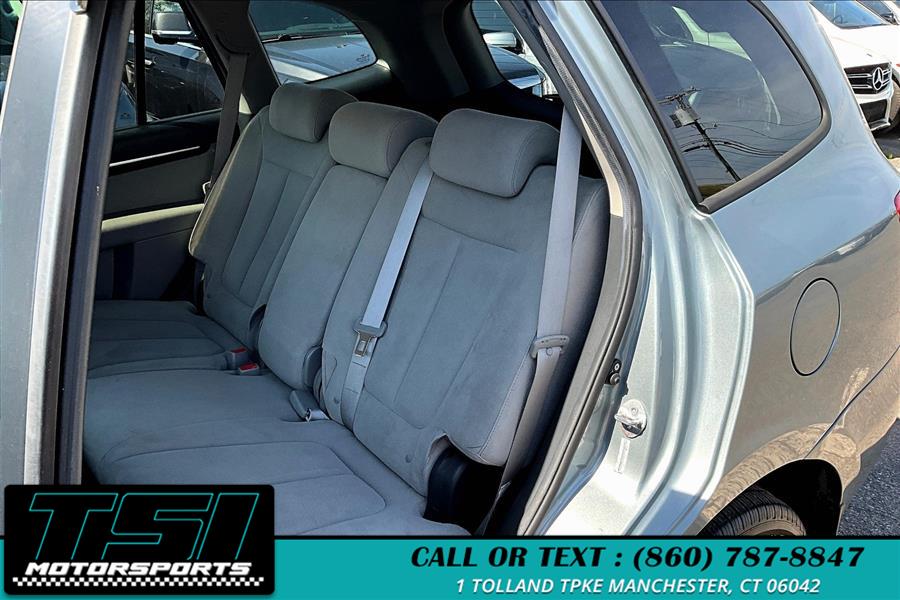 2009 Hyundai Santa Fe FWD 4dr Auto SE, available for sale in Manchester, Connecticut | TSI Motorsports. Manchester, Connecticut 2009 Hyundai Santa Fe FWD 4dr Auto SE, available for sale in Manchester, Connecticut | TSI Motorsports. Manchester, Connecticut