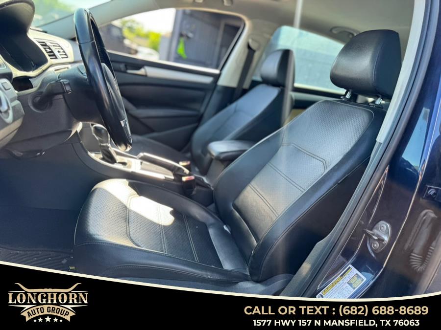 2012 Volkswagen Passat 4dr Sdn 2.5L Auto SE PZEV, available for sale in Mansfield, Texas | Longhorn Auto Group. Mansfield, Texas 2012 Volkswagen Passat 4dr Sdn 2.5L Auto SE PZEV, available for sale in Mansfield, Texas | Longhorn Auto Group. Mansfield, Texas