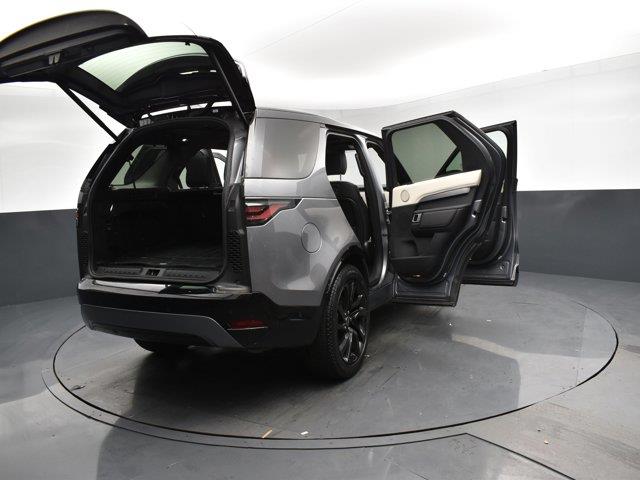 2021 Land Rover Discovery S R-Dynamic, available for sale in Woodside, New York | Drive Central. Woodside, New York 2021 Land Rover Discovery S R-Dynamic, available for sale in Woodside, New York | Drive Central. Woodside, New York