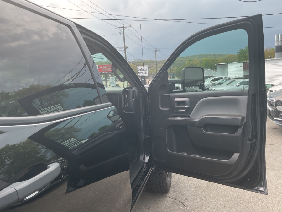 2019 Chevrolet Silverado 2500HD 4WD Crew Cab 153.7" Work Truck, available for sale in Waterbury, Connecticut | Jim Juliani Motors. Waterbury, Connecticut 2019 Chevrolet Silverado 2500HD 4WD Crew Cab 153.7" Work Truck, available for sale in Waterbury, Connecticut | Jim Juliani Motors. Waterbury, Connecticut