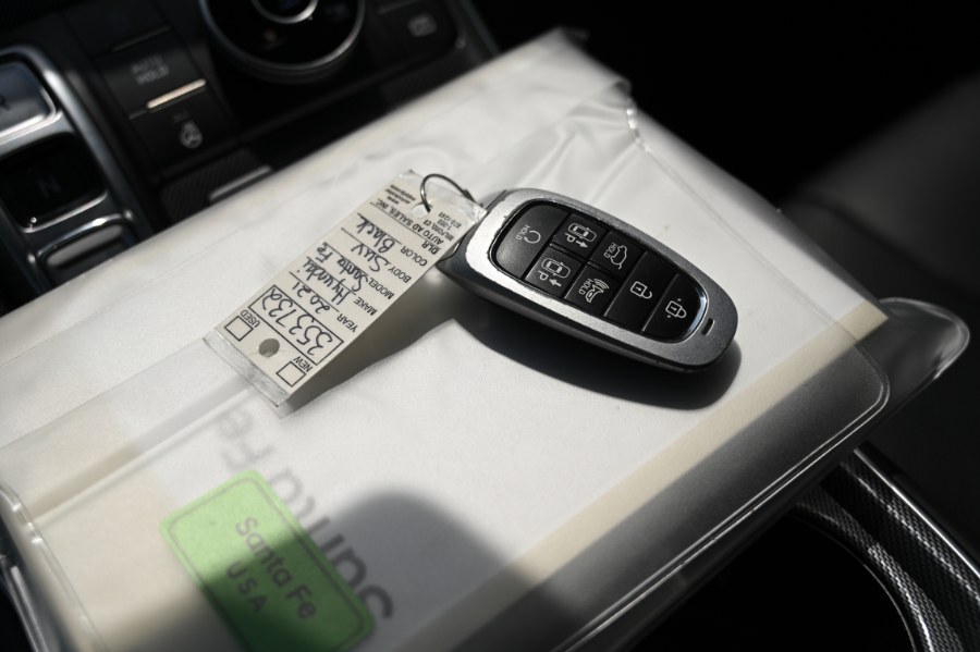 2021 Hyundai Santa Fe Limited AWD, available for sale in Waterbury, Connecticut | Highline Car Connection. Waterbury, Connecticut 2021 Hyundai Santa Fe Limited AWD, available for sale in Waterbury, Connecticut | Highline Car Connection. Waterbury, Connecticut