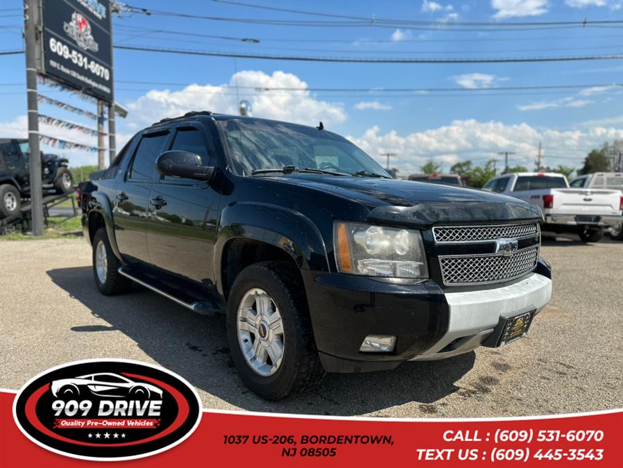 2009 Chevrolet Avalanche LT2 4WD, available for sale in BORDENTOWN, New Jersey | 909 Drive. BORDENTOWN, New Jersey 2009 Chevrolet Avalanche LT2 4WD, available for sale in BORDENTOWN, New Jersey | 909 Drive. BORDENTOWN, New Jersey