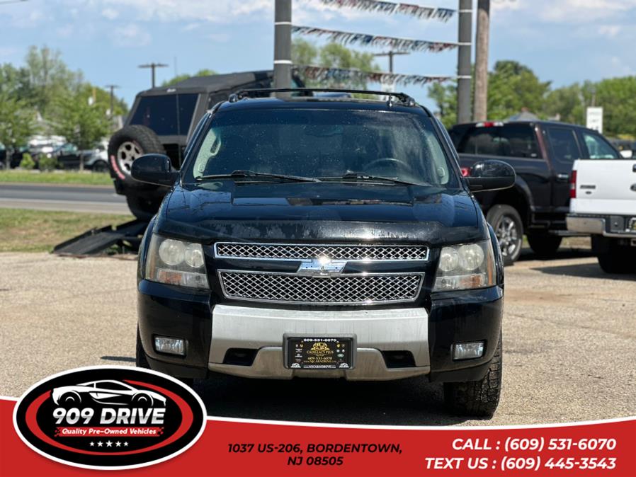 2009 Chevrolet Avalanche LT2 4WD, available for sale in BORDENTOWN, New Jersey | 909 Drive. BORDENTOWN, New Jersey 2009 Chevrolet Avalanche LT2 4WD, available for sale in BORDENTOWN, New Jersey | 909 Drive. BORDENTOWN, New Jersey