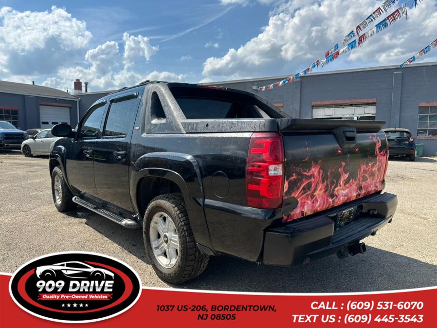 2009 Chevrolet Avalanche LT2 4WD, available for sale in BORDENTOWN, New Jersey | 909 Drive. BORDENTOWN, New Jersey 2009 Chevrolet Avalanche LT2 4WD, available for sale in BORDENTOWN, New Jersey | 909 Drive. BORDENTOWN, New Jersey