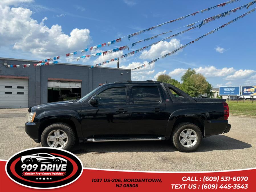 2009 Chevrolet Avalanche LT2 4WD, available for sale in BORDENTOWN, New Jersey | 909 Drive. BORDENTOWN, New Jersey 2009 Chevrolet Avalanche LT2 4WD, available for sale in BORDENTOWN, New Jersey | 909 Drive. BORDENTOWN, New Jersey