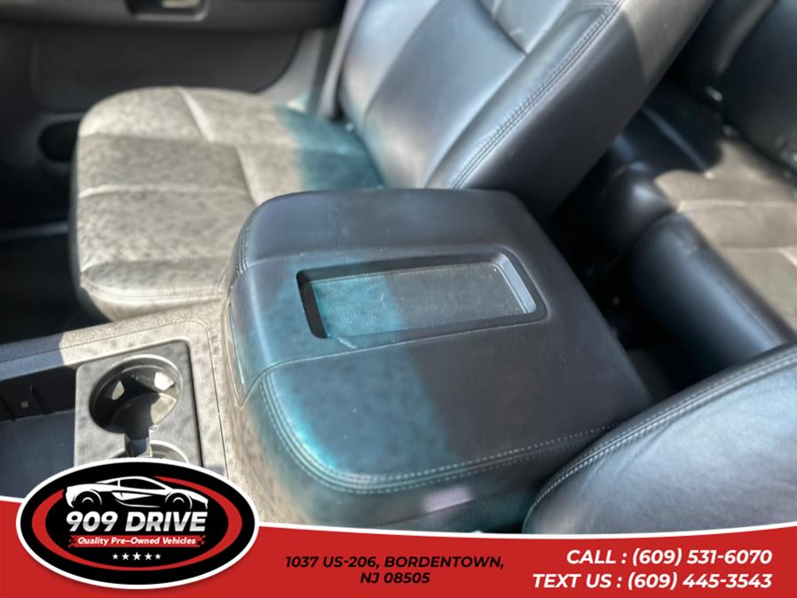 2009 Chevrolet Avalanche LT2 4WD, available for sale in BORDENTOWN, New Jersey | 909 Drive. BORDENTOWN, New Jersey 2009 Chevrolet Avalanche LT2 4WD, available for sale in BORDENTOWN, New Jersey | 909 Drive. BORDENTOWN, New Jersey