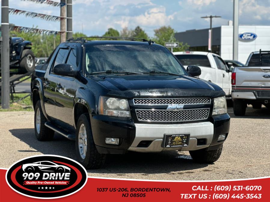 2009 Chevrolet Avalanche LT2 4WD, available for sale in BORDENTOWN, New Jersey | 909 Drive. BORDENTOWN, New Jersey 2009 Chevrolet Avalanche LT2 4WD, available for sale in BORDENTOWN, New Jersey | 909 Drive. BORDENTOWN, New Jersey