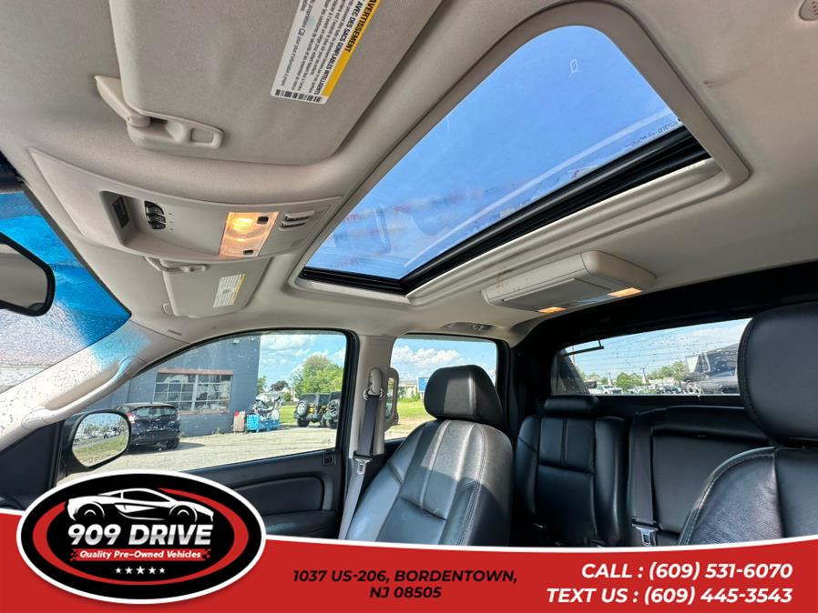 2009 Chevrolet Avalanche LT2 4WD, available for sale in BORDENTOWN, New Jersey | 909 Drive. BORDENTOWN, New Jersey 2009 Chevrolet Avalanche LT2 4WD, available for sale in BORDENTOWN, New Jersey | 909 Drive. BORDENTOWN, New Jersey