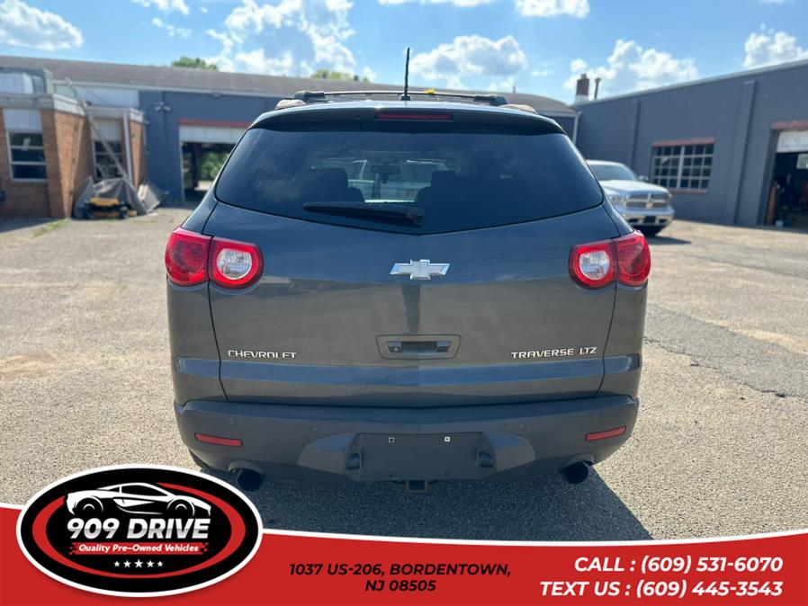 2009 Chevrolet Traverse LTZ AWD, available for sale in BORDENTOWN, New Jersey | 909 Drive. BORDENTOWN, New Jersey 2009 Chevrolet Traverse LTZ AWD, available for sale in BORDENTOWN, New Jersey | 909 Drive. BORDENTOWN, New Jersey