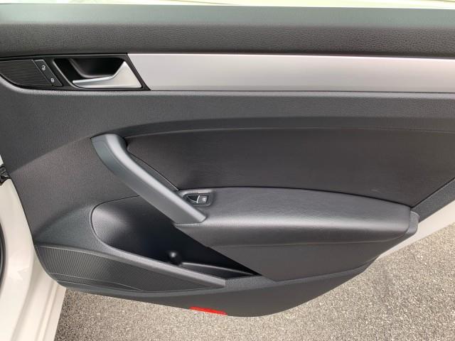 2012 Volkswagen Passat SE w/Sunroof & Nav PZEV, available for sale in Forestville, Maryland | Valentine Motor Company. Forestville, Maryland 2012 Volkswagen Passat SE w/Sunroof & Nav PZEV, available for sale in Forestville, Maryland | Valentine Motor Company. Forestville, Maryland
