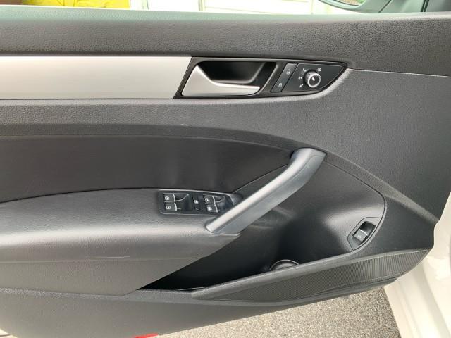2012 Volkswagen Passat SE w/Sunroof & Nav PZEV, available for sale in Forestville, Maryland | Valentine Motor Company. Forestville, Maryland 2012 Volkswagen Passat SE w/Sunroof & Nav PZEV, available for sale in Forestville, Maryland | Valentine Motor Company. Forestville, Maryland