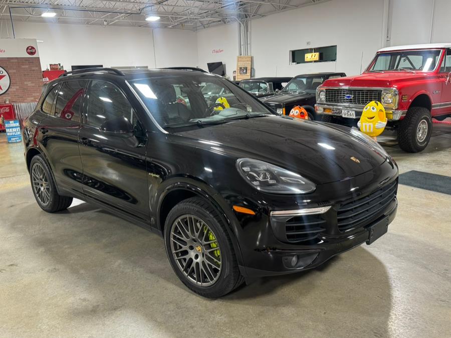 Used 2017 Porsche Cayenne in Bridgeport, Connecticut | CT Auto. Bridgeport, Connecticut