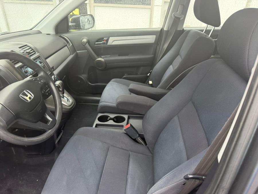2011 Honda CR-V 4WD 5dr LX, available for sale in Bridgeport, Connecticut | CT Auto. Bridgeport, Connecticut 2011 Honda CR-V 4WD 5dr LX, available for sale in Bridgeport, Connecticut | CT Auto. Bridgeport, Connecticut