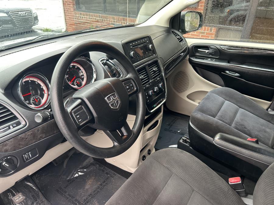 2015 Dodge Grand Caravan 4dr Wgn SE, available for sale in Middletown, Connecticut | Newfield Auto Sales. Middletown, Connecticut 2015 Dodge Grand Caravan 4dr Wgn SE, available for sale in Middletown, Connecticut | Newfield Auto Sales. Middletown, Connecticut