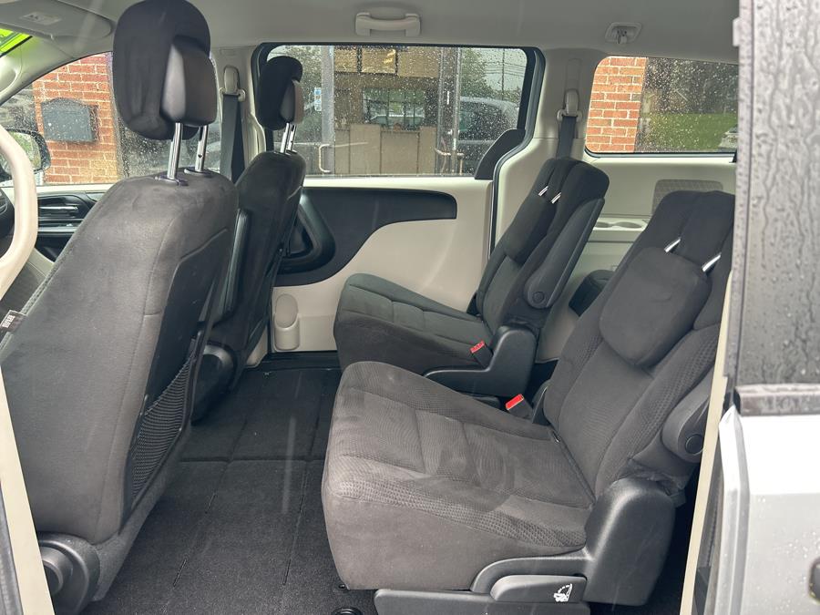 2015 Dodge Grand Caravan 4dr Wgn SE, available for sale in Middletown, Connecticut | Newfield Auto Sales. Middletown, Connecticut 2015 Dodge Grand Caravan 4dr Wgn SE, available for sale in Middletown, Connecticut | Newfield Auto Sales. Middletown, Connecticut