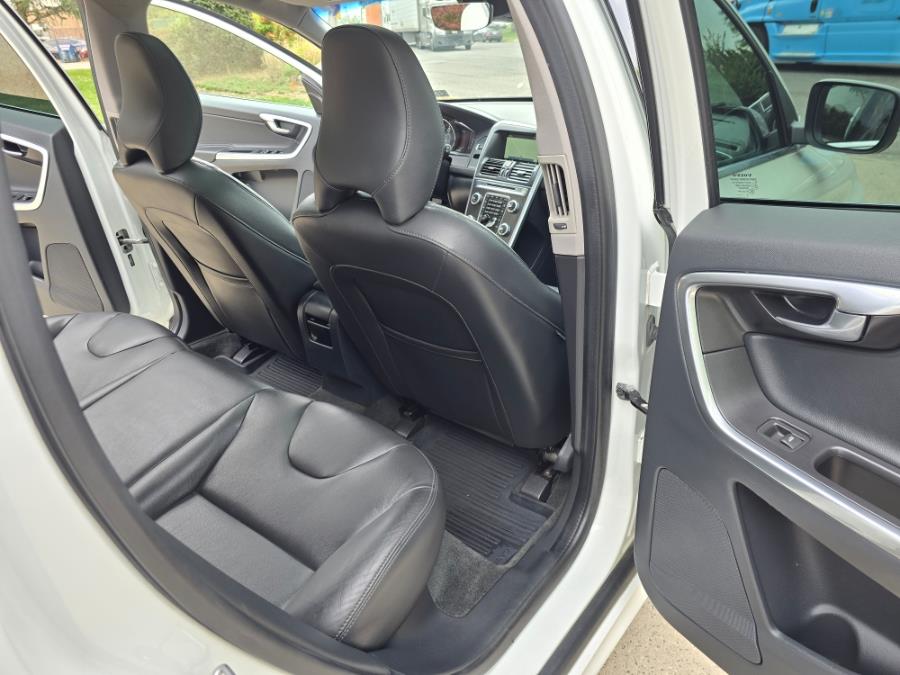 2016 Volvo XC60 AWD 4dr T5 Premier, available for sale in Philadelphia, Pennsylvania | Eugen's Auto Sales & Repairs. Philadelphia, Pennsylvania 2016 Volvo XC60 AWD 4dr T5 Premier, available for sale in Philadelphia, Pennsylvania | Eugen's Auto Sales & Repairs. Philadelphia, Pennsylvania