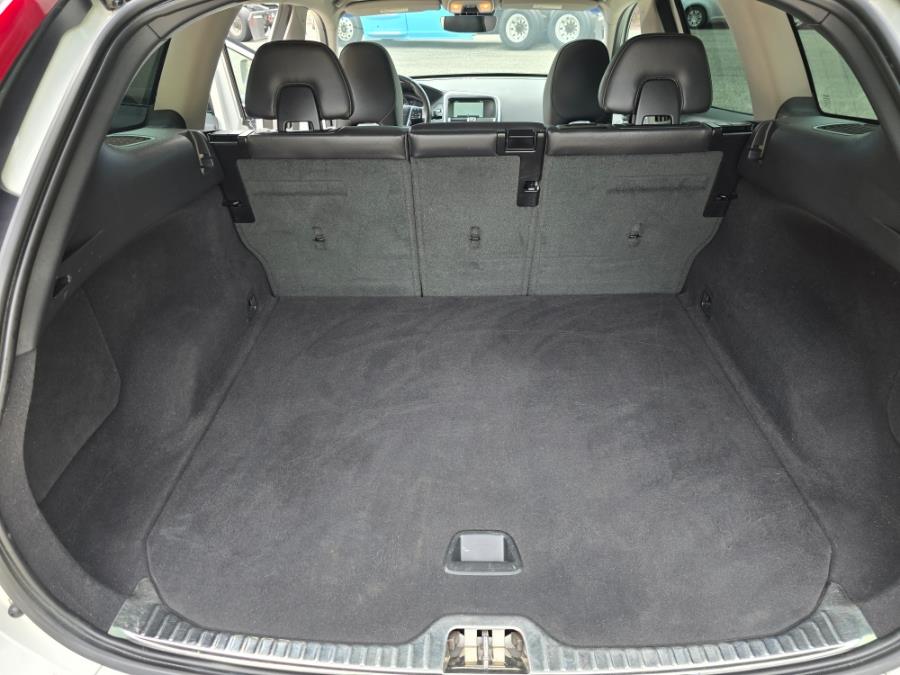 2016 Volvo XC60 AWD 4dr T5 Premier, available for sale in Philadelphia, Pennsylvania | Eugen's Auto Sales & Repairs. Philadelphia, Pennsylvania 2016 Volvo XC60 AWD 4dr T5 Premier, available for sale in Philadelphia, Pennsylvania | Eugen's Auto Sales & Repairs. Philadelphia, Pennsylvania