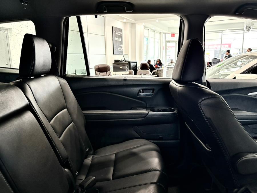2022 Honda Pilot EX-L AWD, available for sale in Franklin Square, New York | Luxury Motor Club. Franklin Square, New York 2022 Honda Pilot EX-L AWD, available for sale in Franklin Square, New York | Luxury Motor Club. Franklin Square, New York