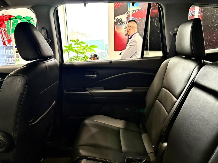 2022 Honda Pilot EX-L AWD, available for sale in Franklin Square, New York | Luxury Motor Club. Franklin Square, New York 2022 Honda Pilot EX-L AWD, available for sale in Franklin Square, New York | Luxury Motor Club. Franklin Square, New York