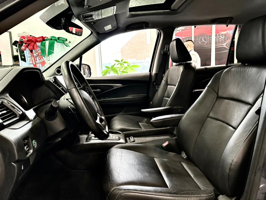 2022 Honda Pilot EX-L AWD, available for sale in Franklin Square, New York | Luxury Motor Club. Franklin Square, New York 2022 Honda Pilot EX-L AWD, available for sale in Franklin Square, New York | Luxury Motor Club. Franklin Square, New York