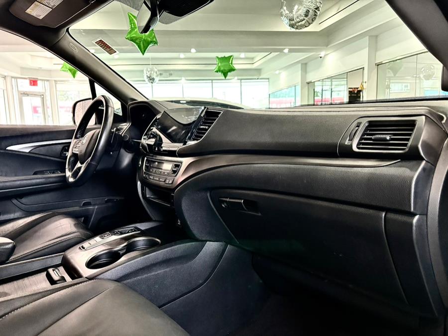 2022 Honda Pilot EX-L AWD, available for sale in Franklin Square, New York | Luxury Motor Club. Franklin Square, New York 2022 Honda Pilot EX-L AWD, available for sale in Franklin Square, New York | Luxury Motor Club. Franklin Square, New York