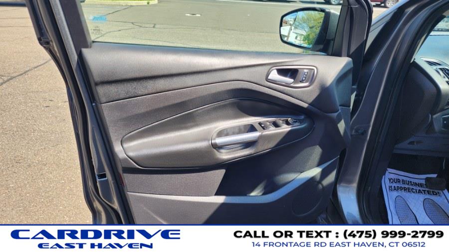 2014 Ford Escape 4WD 4dr SE, available for sale in East Haven, Connecticut | Cardrive Auto Group 5 LLC. East Haven, Connecticut 2014 Ford Escape 4WD 4dr SE, available for sale in East Haven, Connecticut | Cardrive Auto Group 5 LLC. East Haven, Connecticut