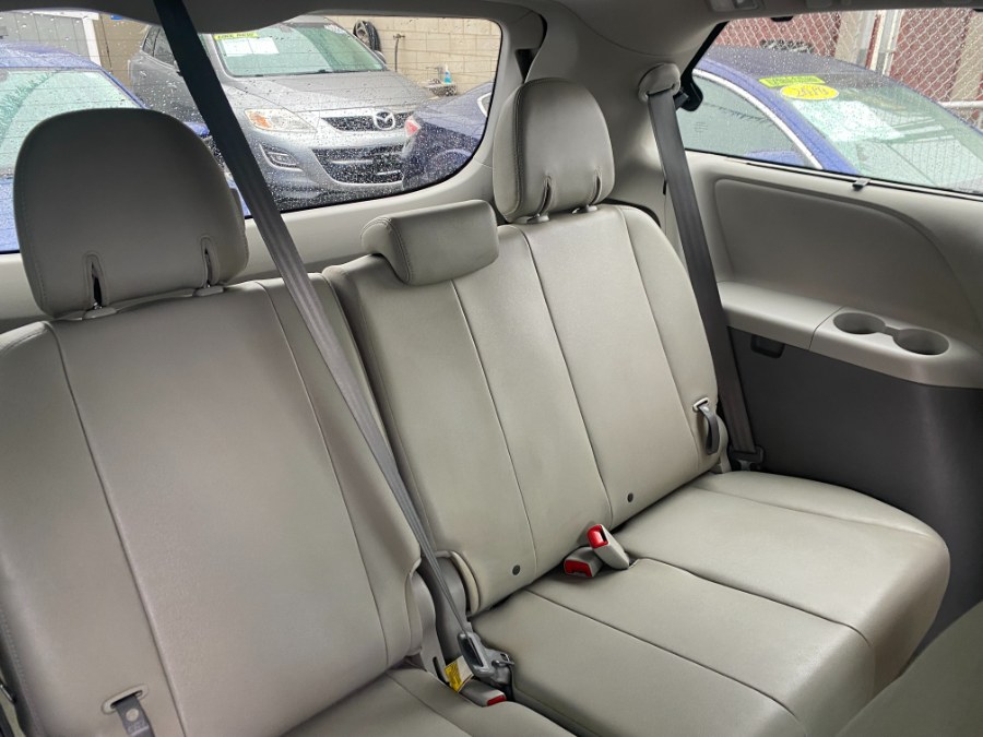2012 Toyota Sienna 5dr 8-Pass Van V6 XLE FWD (Natl), available for sale in Middle Village, New York | Middle Village Motors . Middle Village, New York 2012 Toyota Sienna 5dr 8-Pass Van V6 XLE FWD (Natl), available for sale in Middle Village, New York | Middle Village Motors . Middle Village, New York