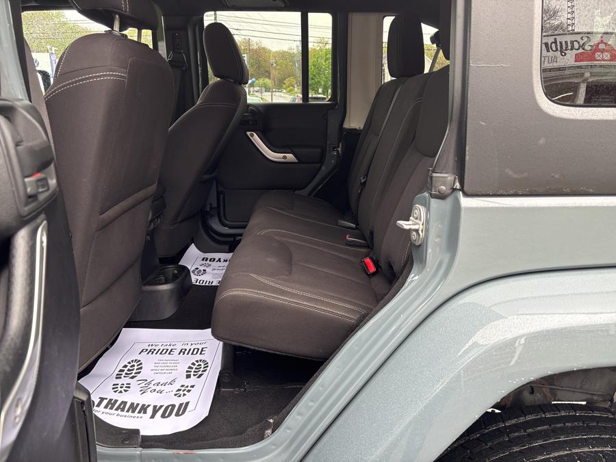 2015 Jeep Wrangler Unlimited 4WD 4dr Sahara, available for sale in Old Saybrook, Connecticut | Saybrook Auto Barn. Old Saybrook, Connecticut 2015 Jeep Wrangler Unlimited 4WD 4dr Sahara, available for sale in Old Saybrook, Connecticut | Saybrook Auto Barn. Old Saybrook, Connecticut