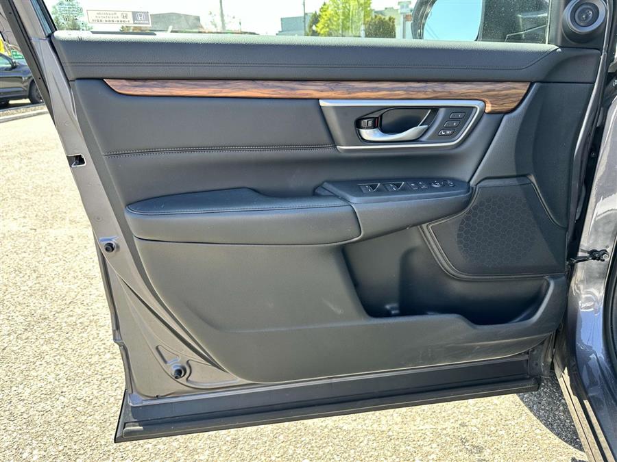 2022 Honda Cr-v Hybrid Touring, available for sale in Patchogue, New York | Baron Supercenter. Patchogue, New York 2022 Honda Cr-v Hybrid Touring, available for sale in Patchogue, New York | Baron Supercenter. Patchogue, New York