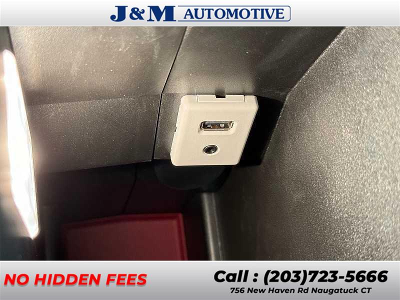2016 Chevrolet Equinox LS, available for sale in Naugatuck, Connecticut | J&M Automotive Sls&Svc LLC. Naugatuck, Connecticut 2016 Chevrolet Equinox LS, available for sale in Naugatuck, Connecticut | J&M Automotive Sls&Svc LLC. Naugatuck, Connecticut