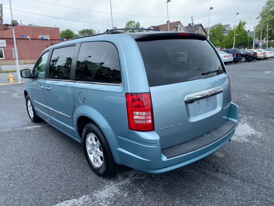 2010 Chrysler Town & Country 4dr Wgn Touring, available for sale in Bethlehem, Pennsylvania | Best Auto Deals LLC. Bethlehem, Pennsylvania 2010 Chrysler Town & Country 4dr Wgn Touring, available for sale in Bethlehem, Pennsylvania | Best Auto Deals LLC. Bethlehem, Pennsylvania