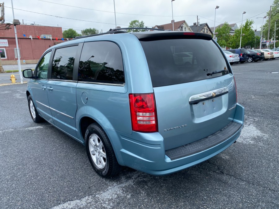 2010 Chrysler Town & Country 4dr Wgn Touring, available for sale in Bethlehem, Pennsylvania | Best Auto Deals LLC. Bethlehem, Pennsylvania 2010 Chrysler Town & Country 4dr Wgn Touring, available for sale in Bethlehem, Pennsylvania | Best Auto Deals LLC. Bethlehem, Pennsylvania