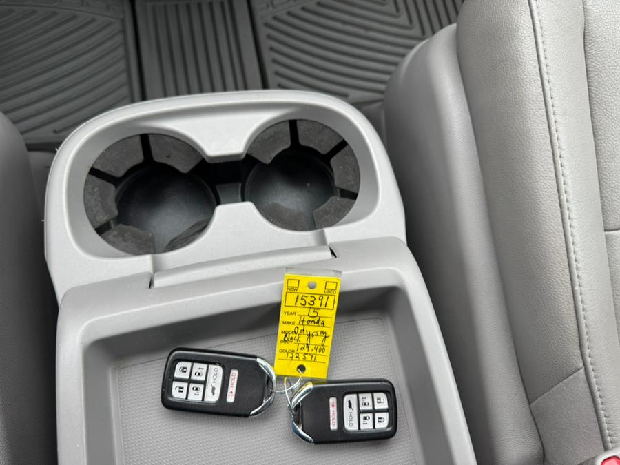 2015 Honda Odyssey 5dr Touring, available for sale in Waterbury, Connecticut | Platinum Auto Care. Waterbury, Connecticut 2015 Honda Odyssey 5dr Touring, available for sale in Waterbury, Connecticut | Platinum Auto Care. Waterbury, Connecticut