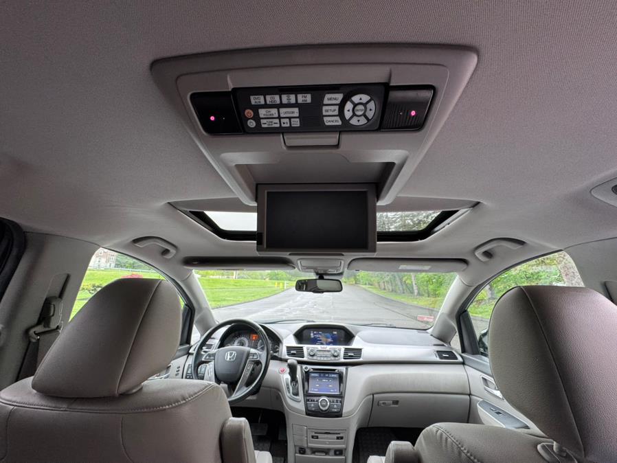 2015 Honda Odyssey 5dr Touring, available for sale in Waterbury, Connecticut | Platinum Auto Care. Waterbury, Connecticut 2015 Honda Odyssey 5dr Touring, available for sale in Waterbury, Connecticut | Platinum Auto Care. Waterbury, Connecticut