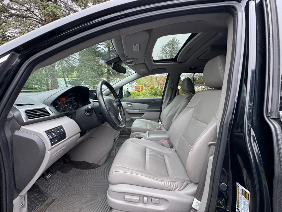 2015 Honda Odyssey 5dr Touring, available for sale in Waterbury, Connecticut | Platinum Auto Care. Waterbury, Connecticut 2015 Honda Odyssey 5dr Touring, available for sale in Waterbury, Connecticut | Platinum Auto Care. Waterbury, Connecticut