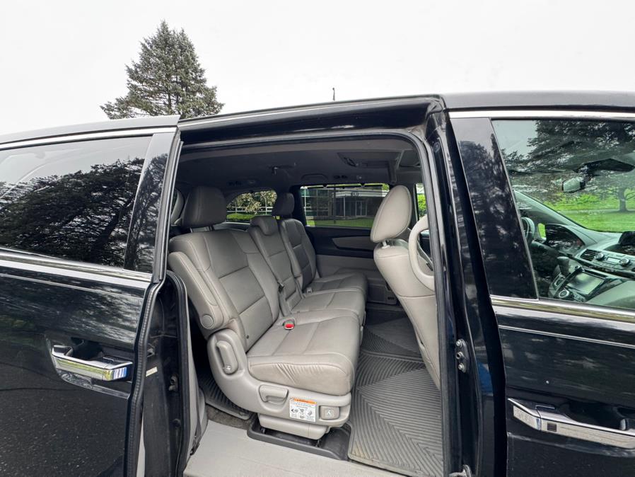 2015 Honda Odyssey 5dr Touring, available for sale in Waterbury, Connecticut | Platinum Auto Care. Waterbury, Connecticut 2015 Honda Odyssey 5dr Touring, available for sale in Waterbury, Connecticut | Platinum Auto Care. Waterbury, Connecticut
