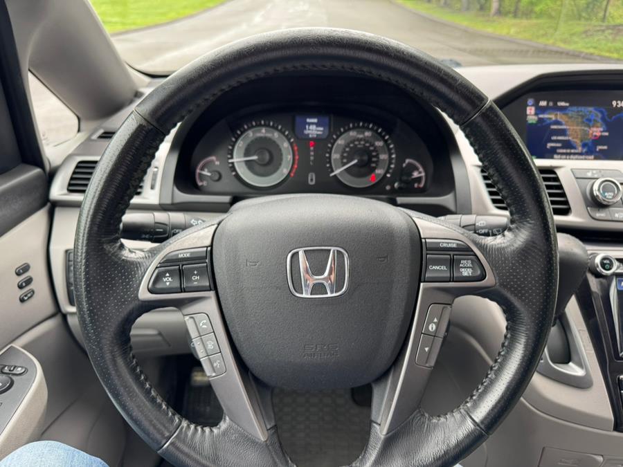2015 Honda Odyssey 5dr Touring, available for sale in Waterbury, Connecticut | Platinum Auto Care. Waterbury, Connecticut 2015 Honda Odyssey 5dr Touring, available for sale in Waterbury, Connecticut | Platinum Auto Care. Waterbury, Connecticut