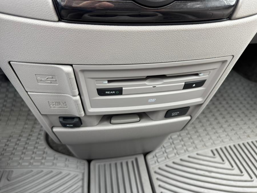 2015 Honda Odyssey 5dr Touring, available for sale in Waterbury, Connecticut | Platinum Auto Care. Waterbury, Connecticut 2015 Honda Odyssey 5dr Touring, available for sale in Waterbury, Connecticut | Platinum Auto Care. Waterbury, Connecticut